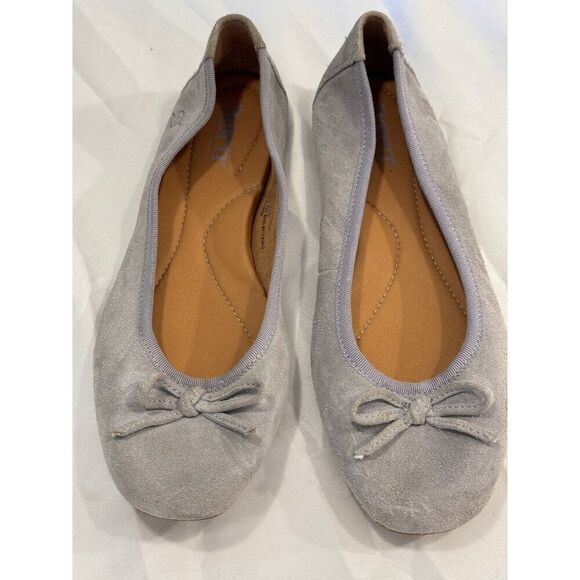 Born Suede Leather Grey Ballet Flats Size 6 EUC w/ Bow Classy and Comfortable - Picture 1 of 8